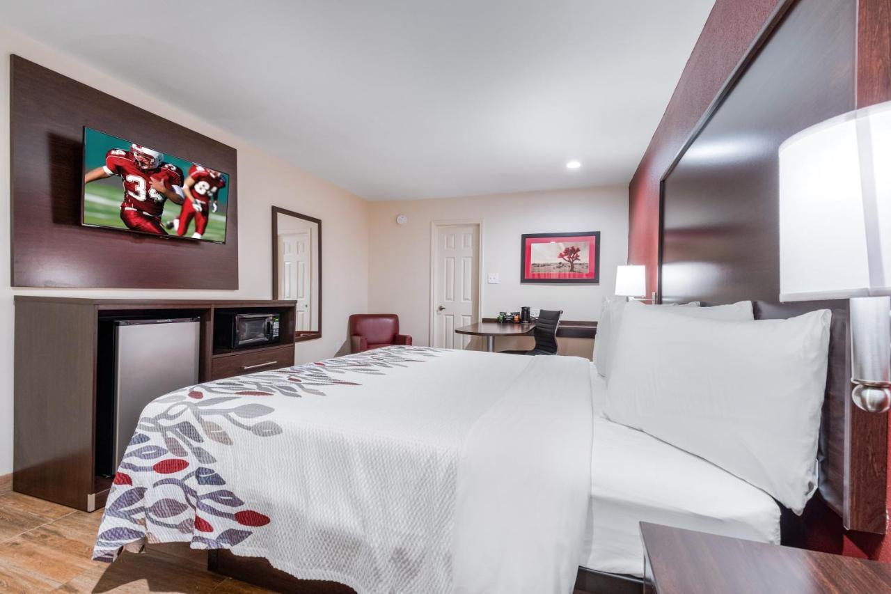 Red Roof Inn Houston - Spring North Bagian luar foto